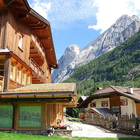 Appartamenti Chalet Orchidea Canazei Exterior photo
